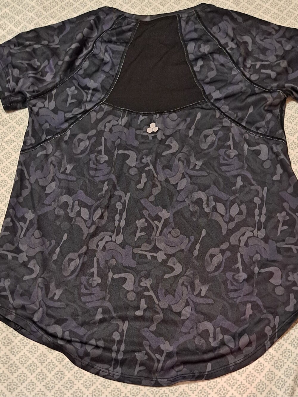 tek gear Womens Black & Charcoal Camo Short Sleeve Performance Tee Sz S - Picture 7 of 7